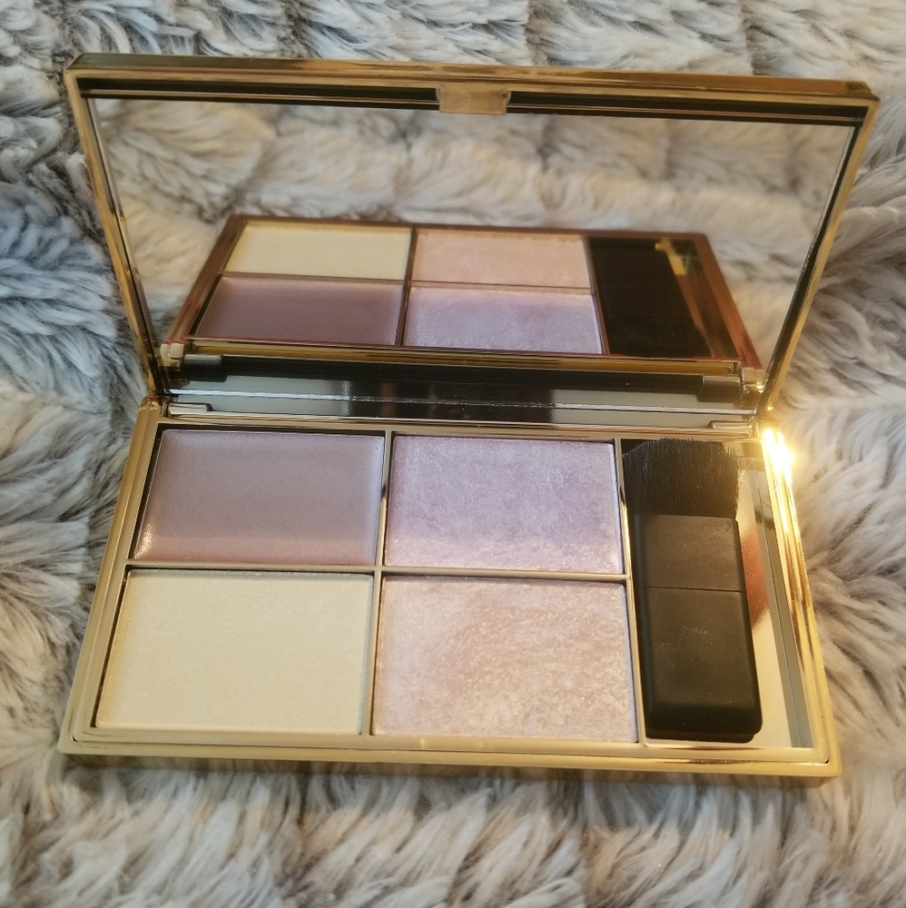 Sleek Highlighting Pallette